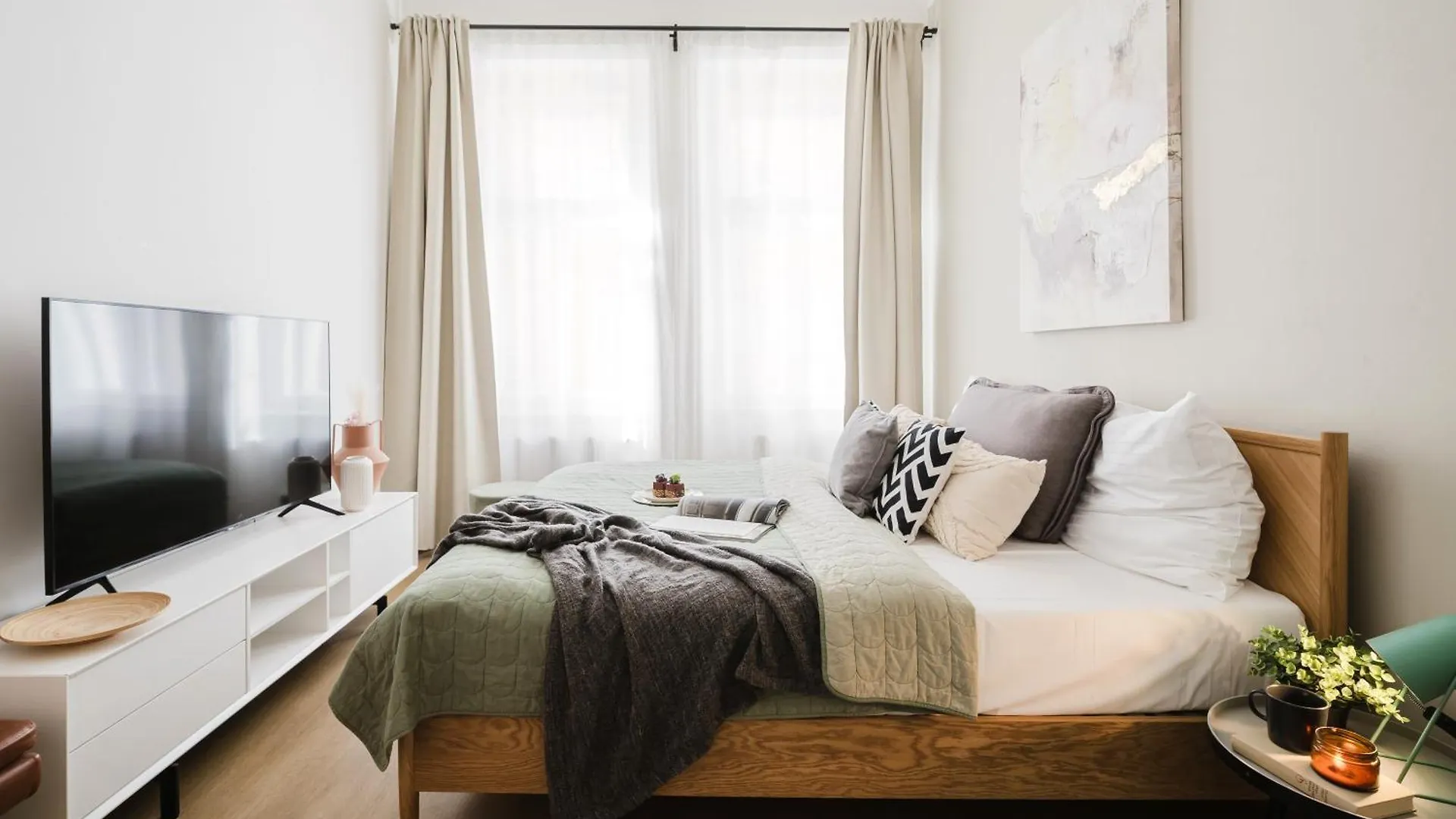 Prague Days - Sunlit 1Bdr Apartments - Netflix - Central Yet Quiet - New Town