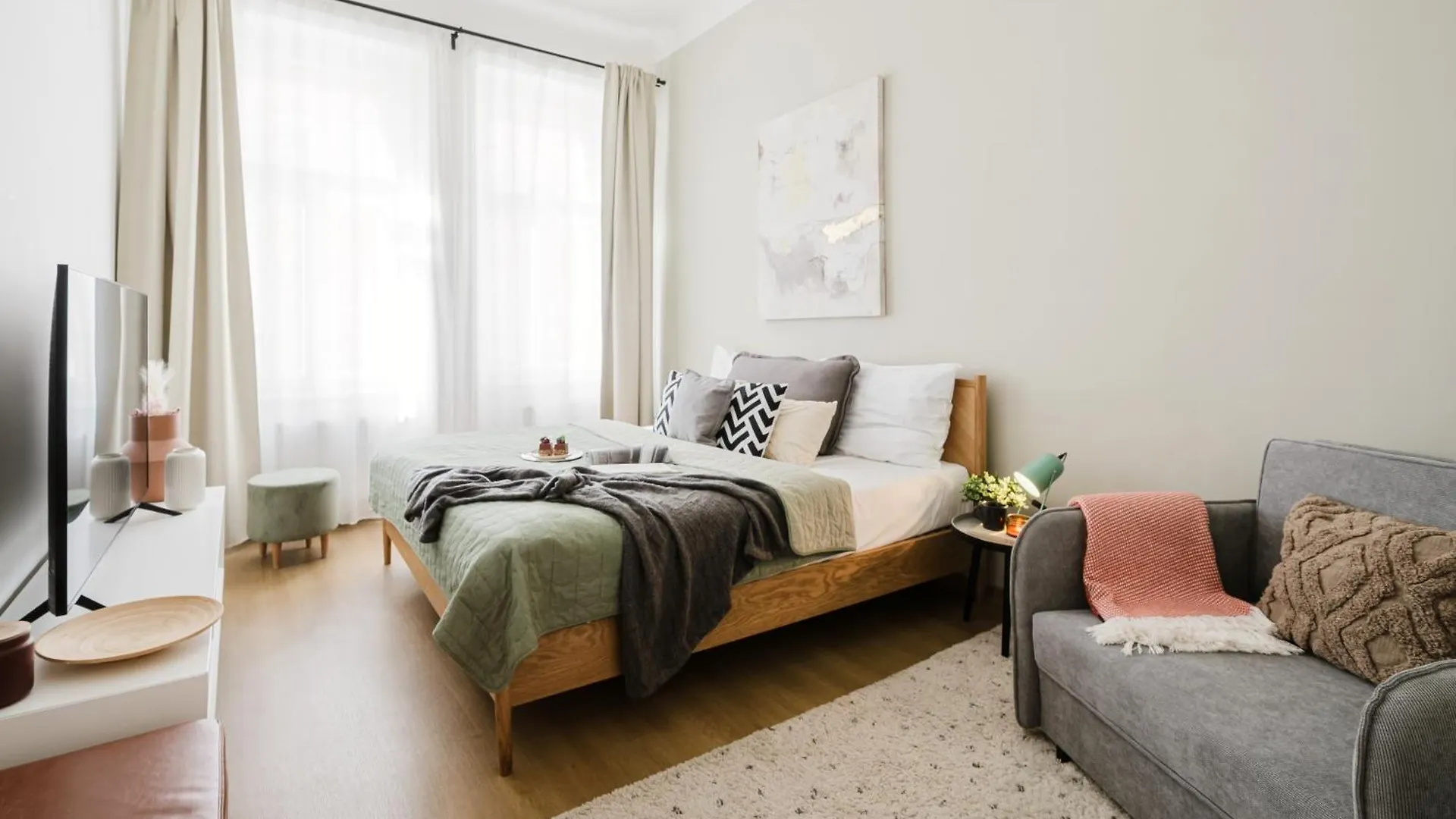 Prague Days - Sunlit 1Bdr Apartments - Netflix - Central Yet Quiet - New Town 0*,  צ'כיה